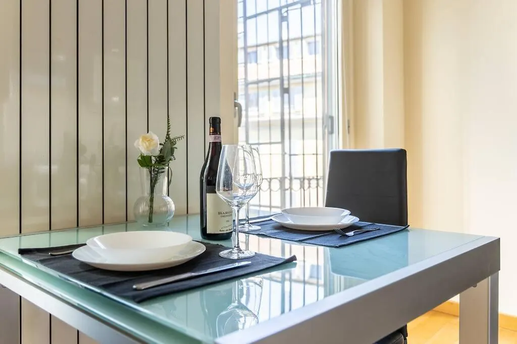 Napoleone'S Nest - Elegant And Central Milan